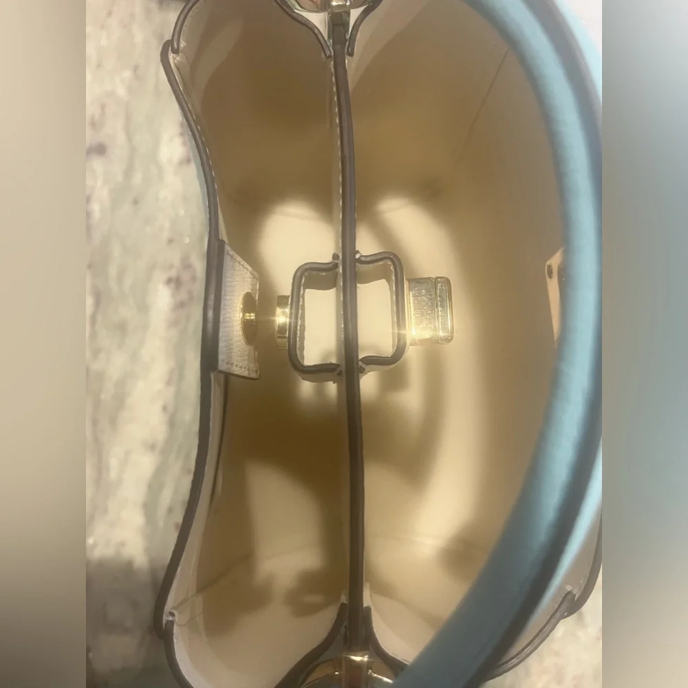 Kate Spade awesome purse - Picture 5 of 11